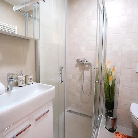 Elegance Apartmani Doboj Stan Na Dan Exterior photo